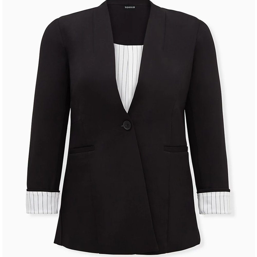 *NEW* TORRID BLACK PONTE COLLARLESS BLAZER